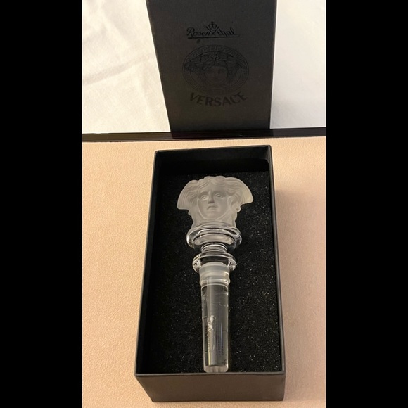 Versace, Crystal Stopper, Rosenthal Frosted Double Sided Medusa Wine Stopper - Picture 13 of 13